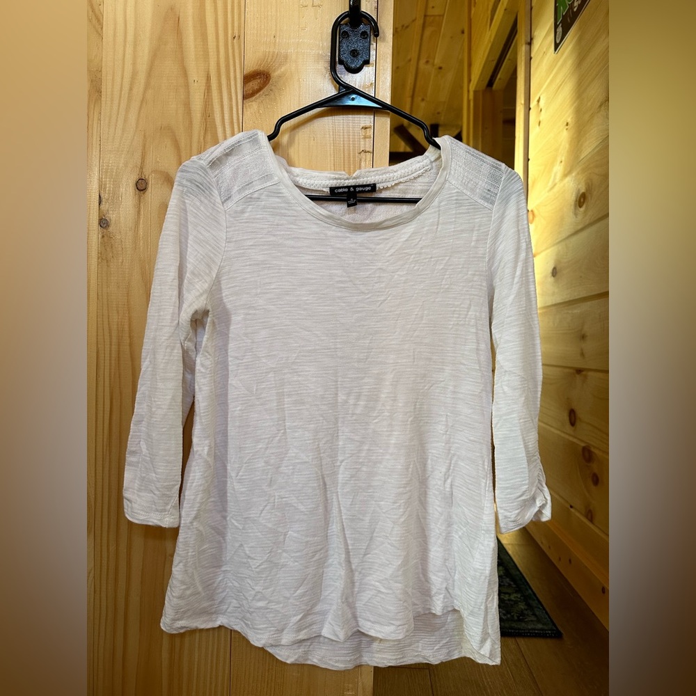 Cable & Gauge White Textured Top | 3/4 Length Sleeves